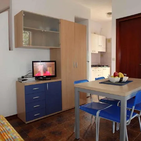In 38310 Apartment